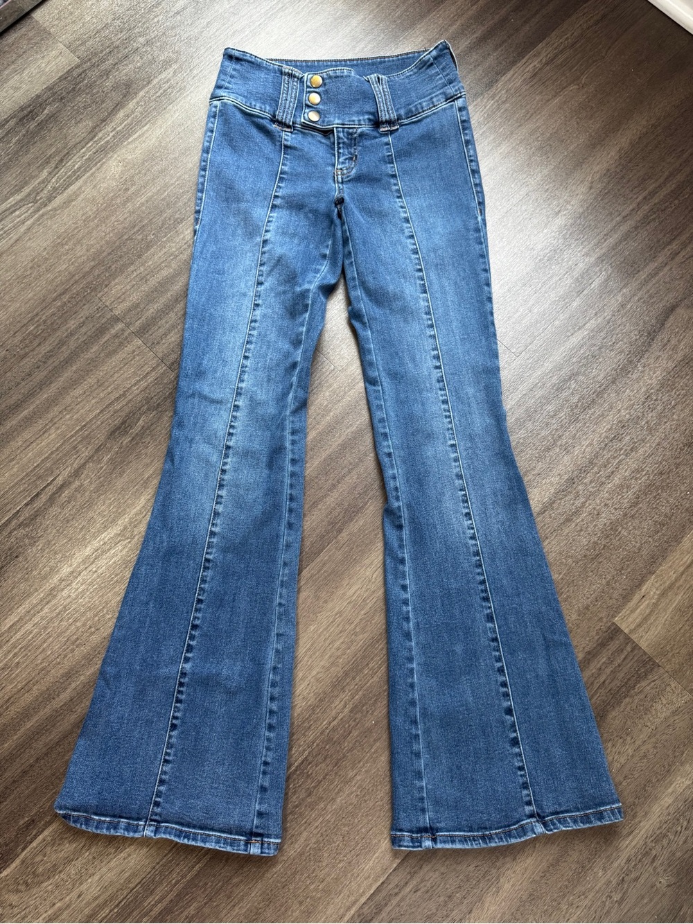 Garage low Rise Flare Jeans in Blue Denim